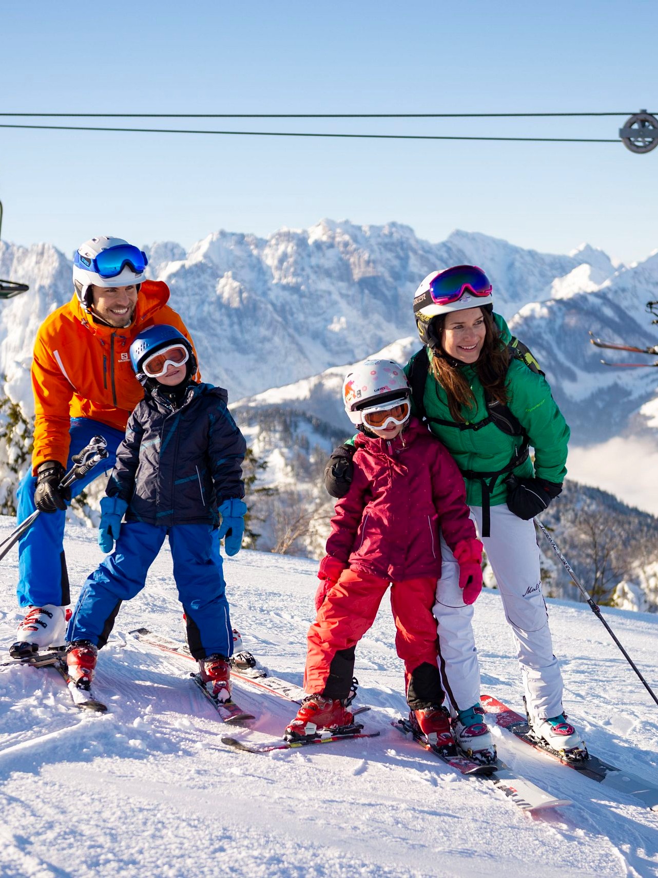 Winter Skiurlaub mit Familie im Kaiserwinkl Pension Gieringer